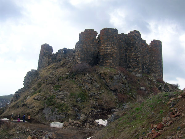 Amberd Fortress