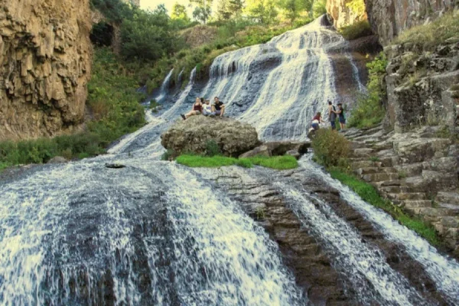 Խմբային տուր՝ Ջերմուկի բնական գեղեցկությունը